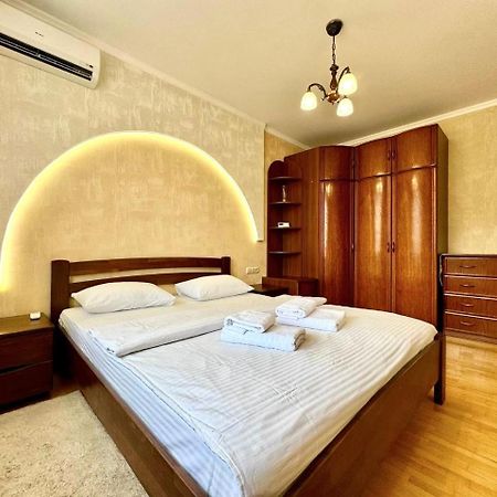 Apartpoltava Вишукані Просторі Апартаменти, Аграрний Університет, Звітна Документація Bagian luar foto