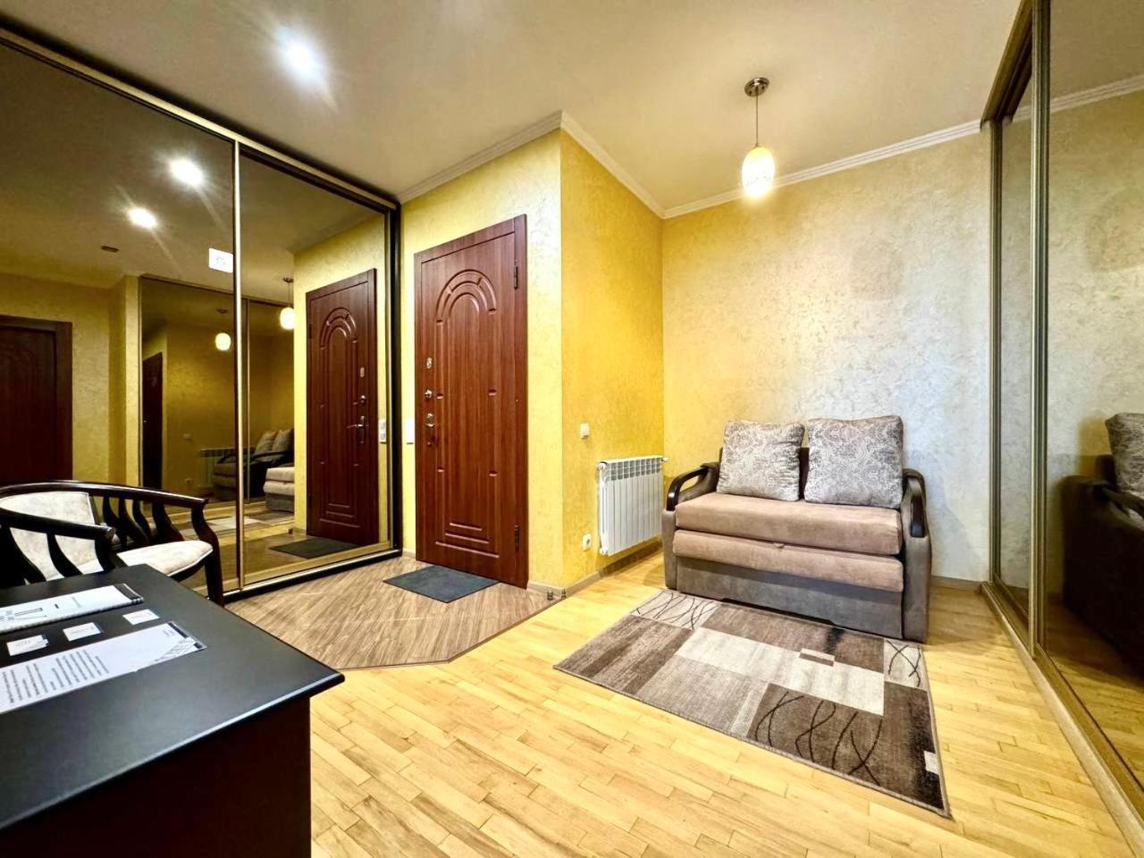 Apartpoltava Вишукані Просторі Апартаменти, Аграрний Університет, Звітна Документація Bagian luar foto